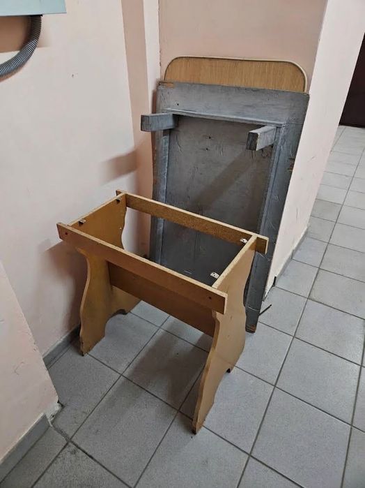 Столы даром самовывоз