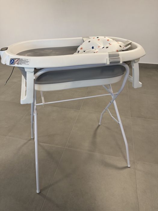 Cadă pliabilă cu suport înalt