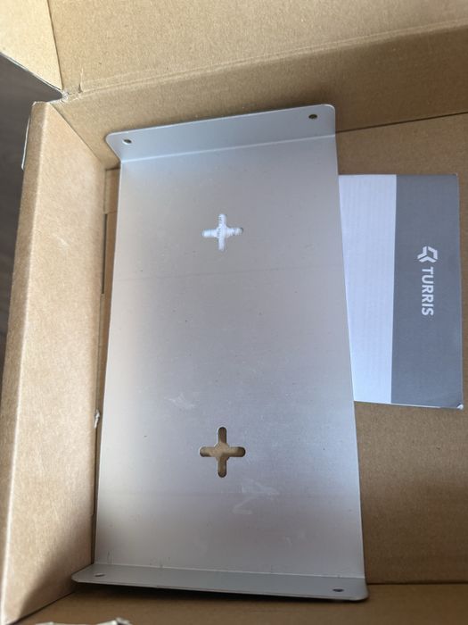 Turris OMNIA Router internet WI-FI 6 TOP