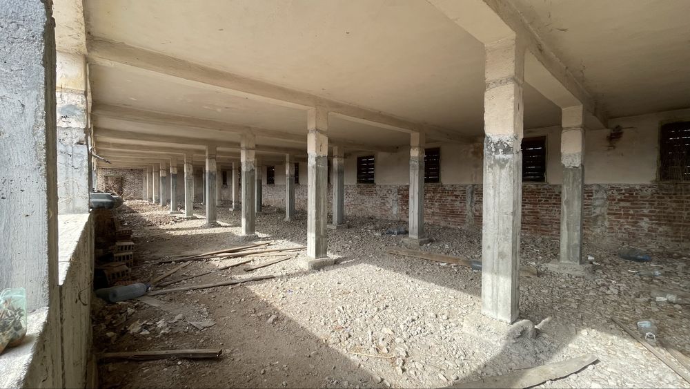 Парцел и сграда в стопански двор на село Радилово