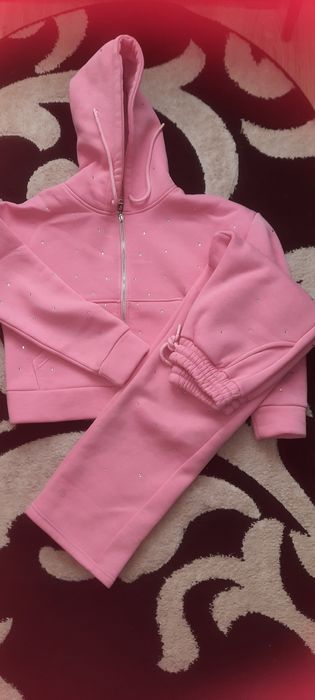 Дамски комплект, ватиран с камъни