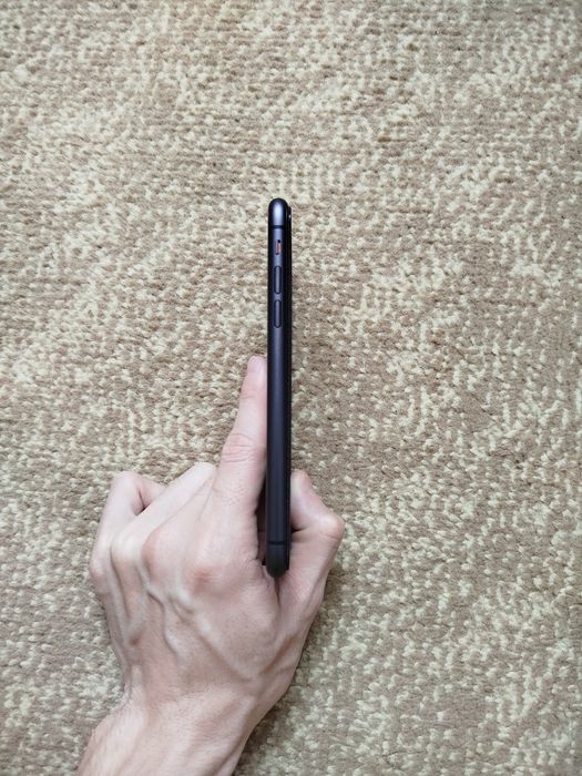 Продам Айфон 11/iphone 11