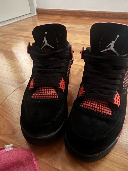 Jordan 4 red thunder