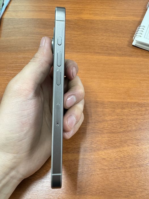 iPhone 15 pro 256 gb