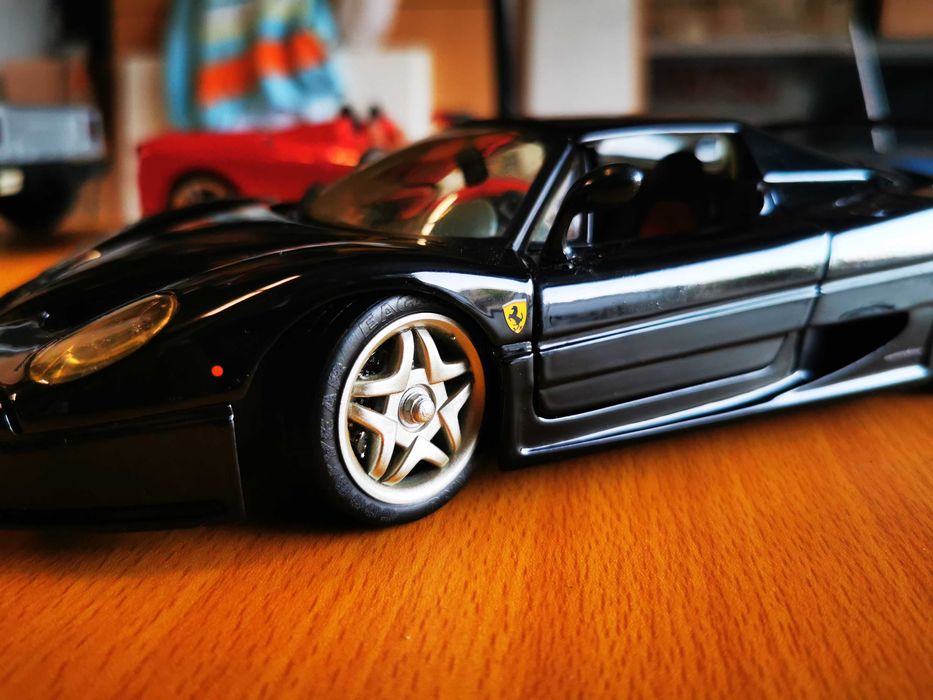 Модели на колички 1:18 мащаб