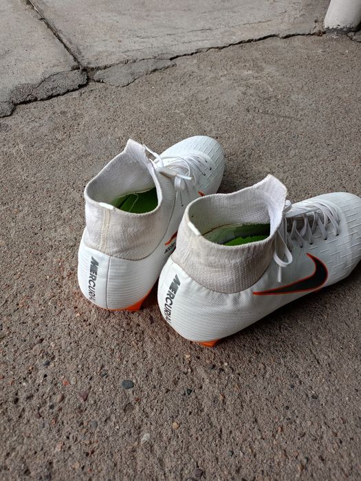 Продаются бутсы, торг