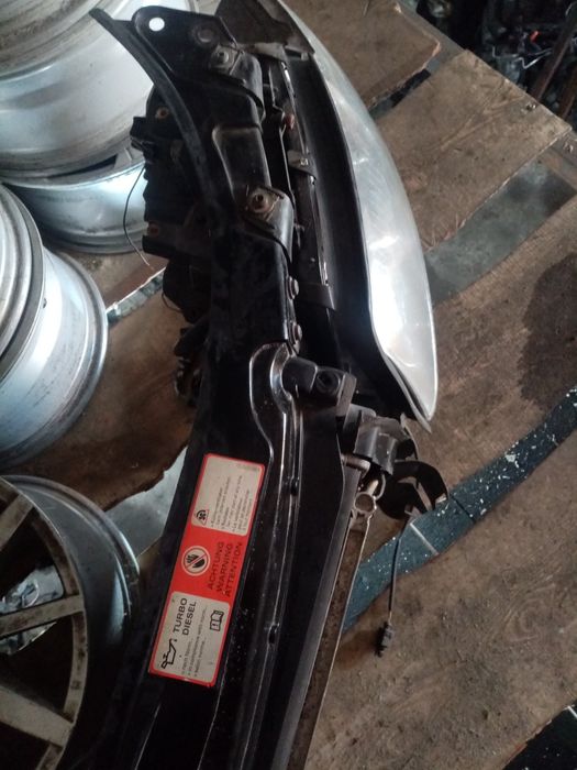 Телевизор на Ауди А4В6  из Германии