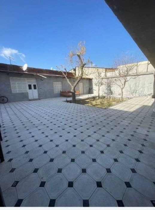 10 хонали 4 сотокдан иборат ховли сотилади