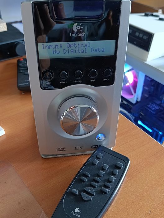 Logitech z5500 5.1 качает хорошо