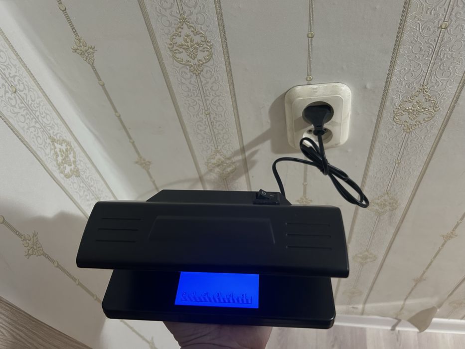 Детектор банкнот новый