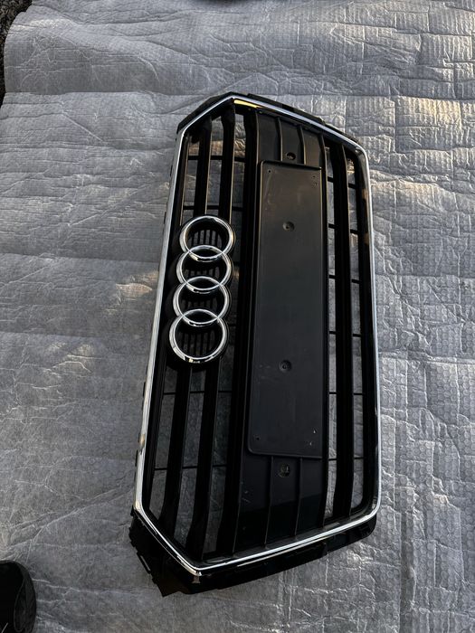 Grilă radiator audi a4.b9.