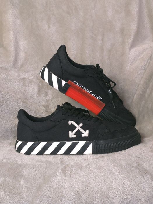 Оригинални Off-White Low Vulcanized Nero Canvas Обувки