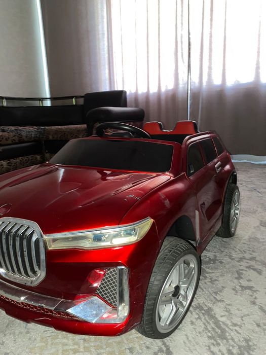 Продается детский электромобиль
