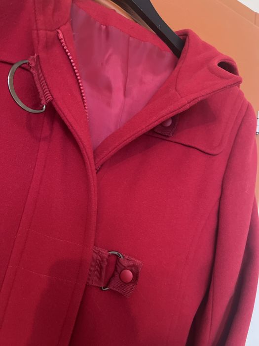 Червено елегантно палто