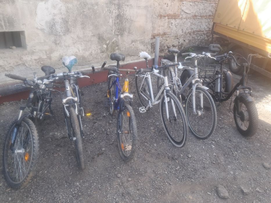 Vând biciclete tricicletă