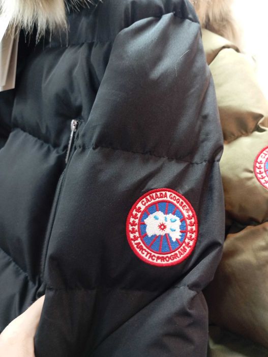 Canada Goose Outdoor зимно яке с качулка