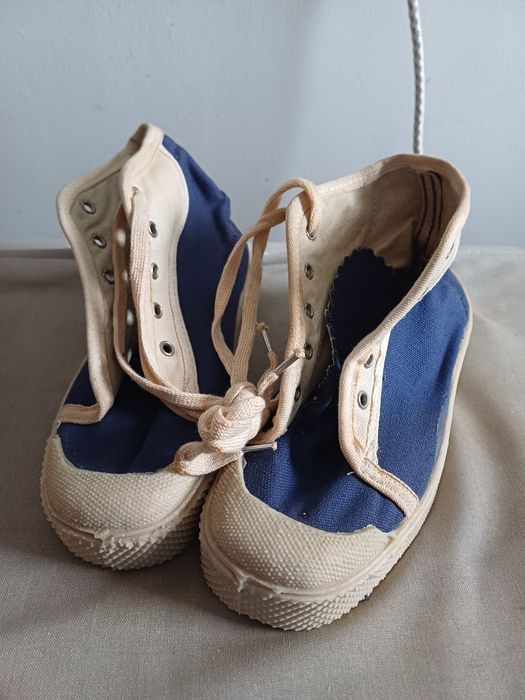 Bascheti, teniși noi nouți din perioada comunista