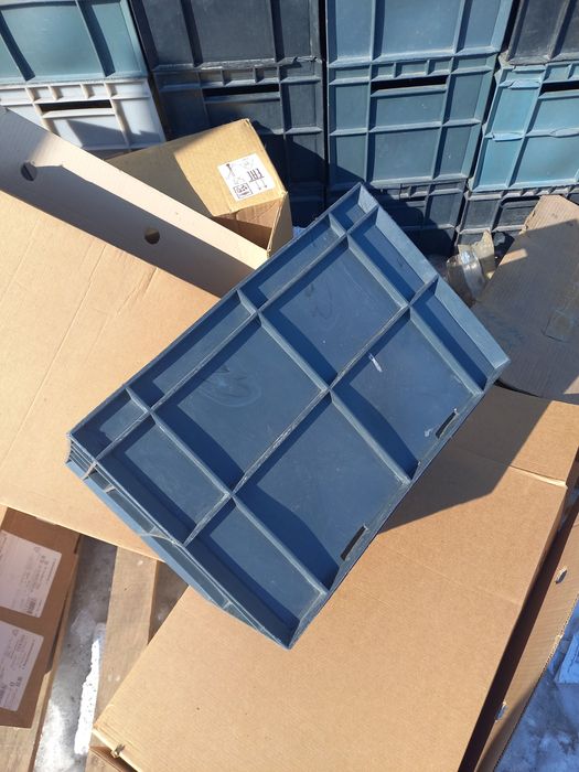 Продам ящики молочные