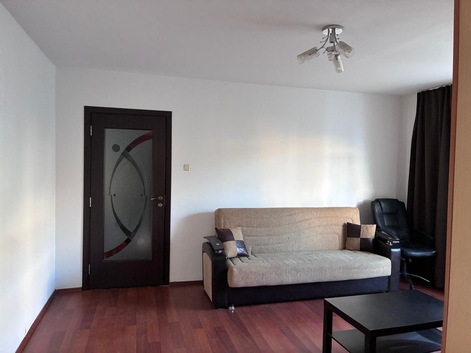 Inchiriez apartament