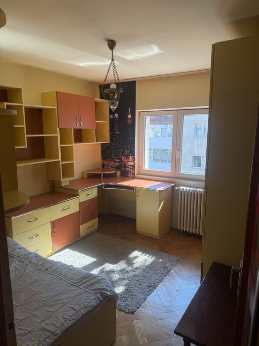 Ofer spre inchiriere apartament 3 camere