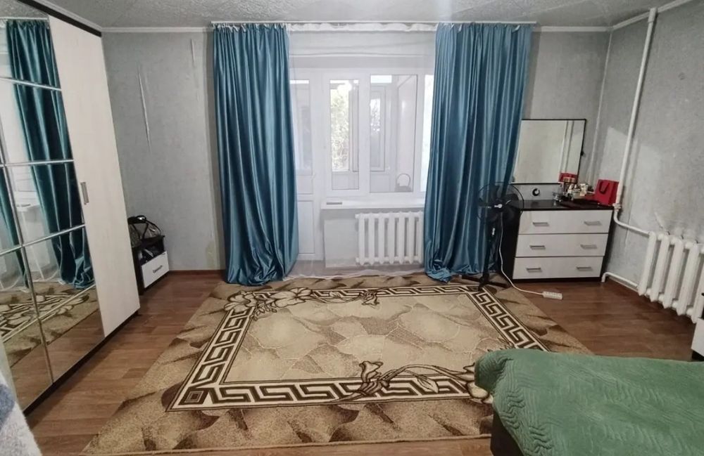 продам 1-ком. 35кв. 5мкр. 2-этаж