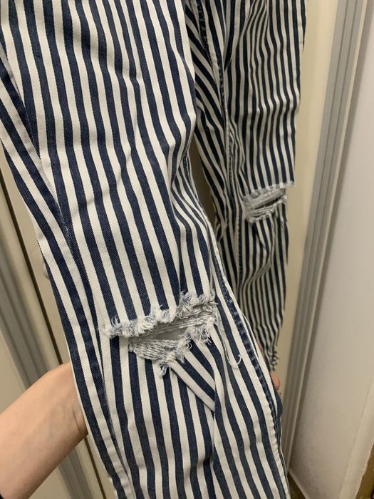 Blugi cu dungi marimea 38