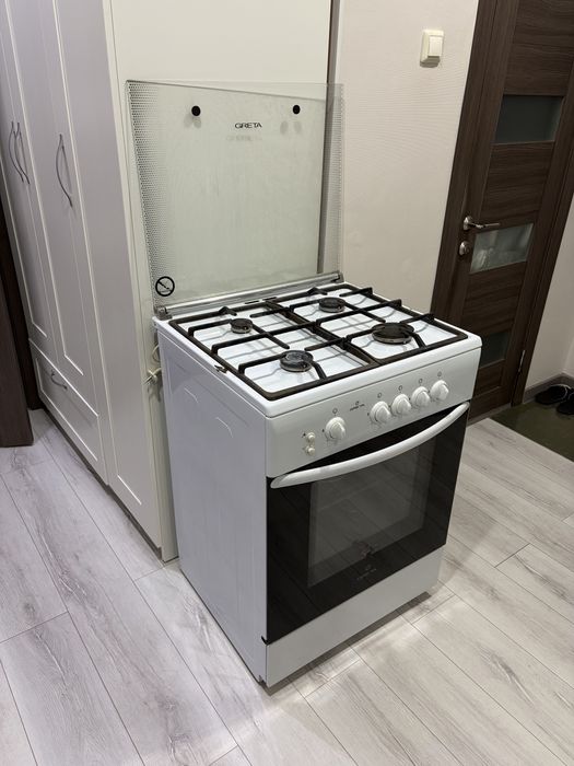 Продается газовая плита GRETA