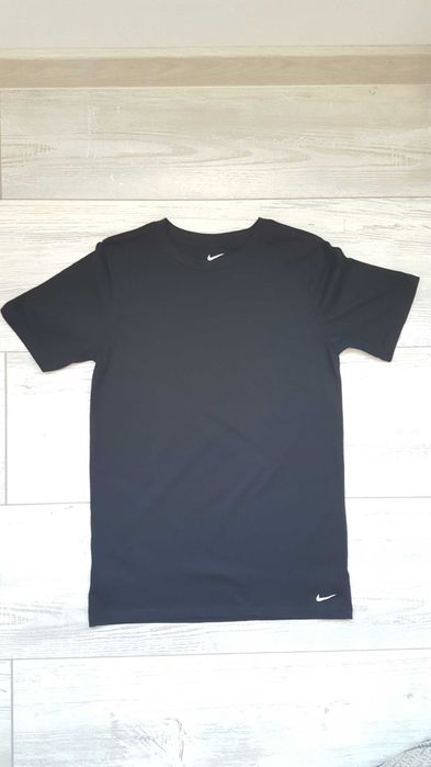 Черна детска унисекс тениска Nike за ръст 147-163 см или 11 - 13 год.