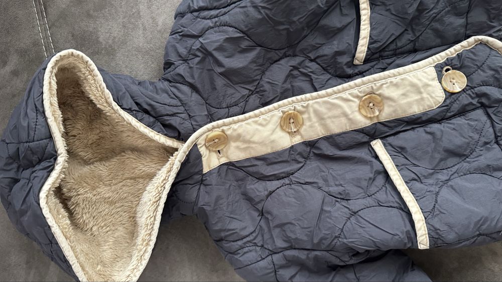 Zara унисекс яке размер 92 -98 см 3 год.