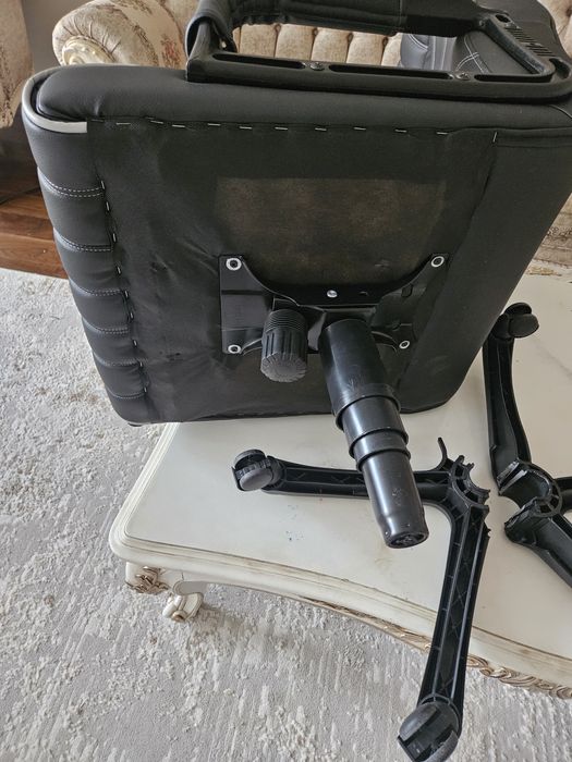 Кресло офисное срочно!