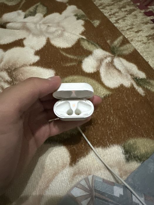 Airpods 2 кейс оригинал