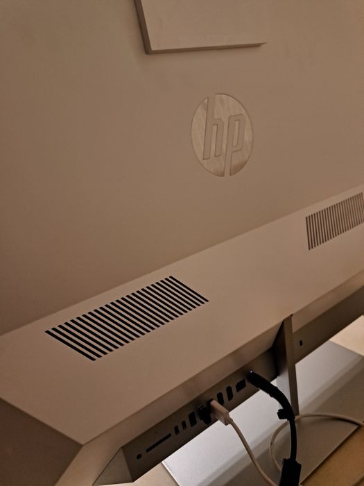 Моноблок HP Pavilion All-in-One