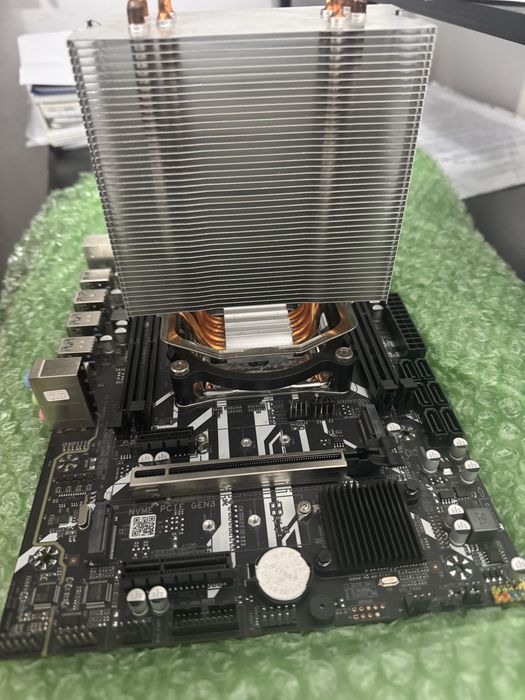 procesor intel xeon e5-2690 v3 (overclock 3,5gh temperaturi optime) si placa de baza si cooler