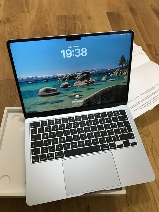 Macbook Air M4 256gb nou nefolosit