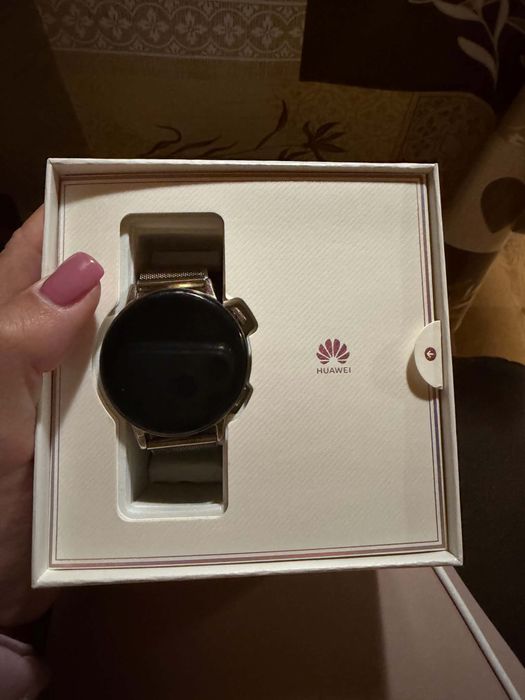 Продава се смарт часовник Huawei Gt3