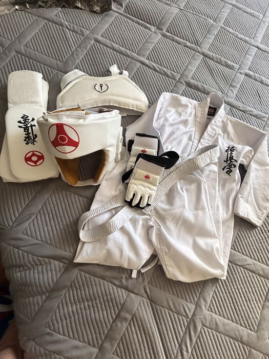 Продам полностью комплект.