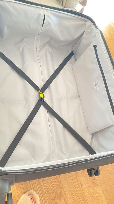 Голям куфар Delsey Paris