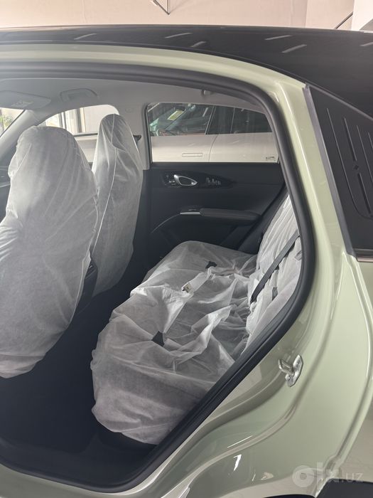 Geely EX2  2026