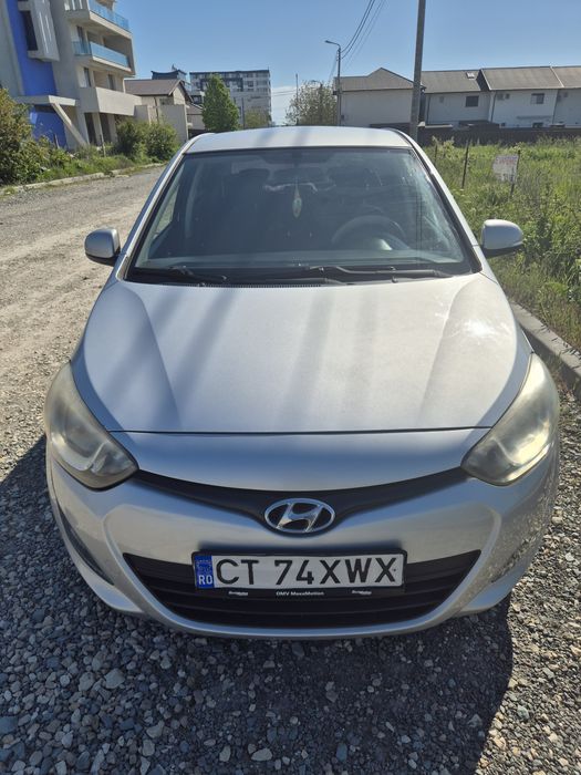 Hyundai I20 blue drive