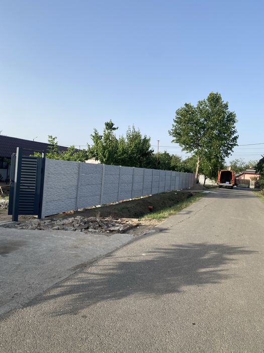 Gard beton din placi