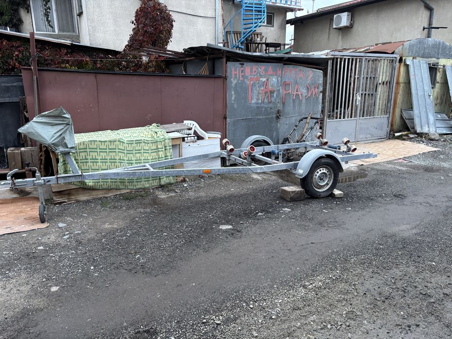 Лодка Шарк445+колесар