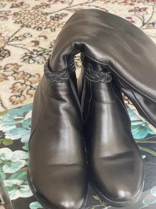 Etik sotiladi 1marta kiyilgan