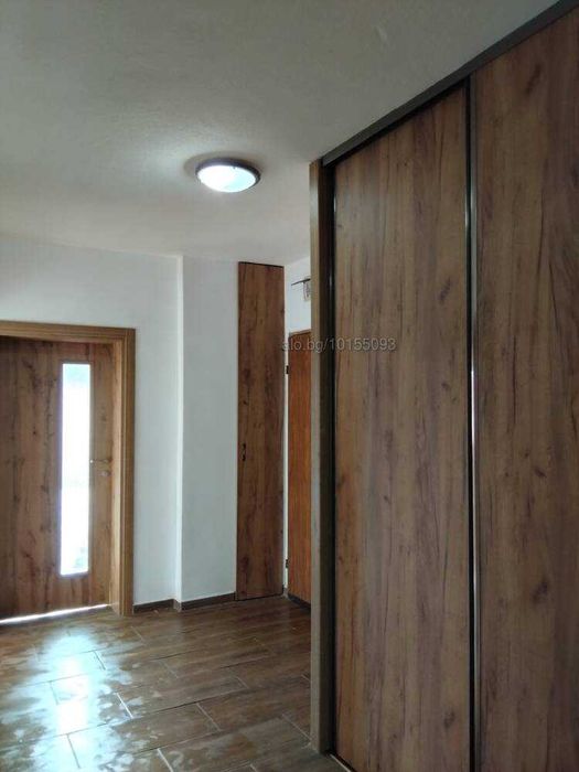 Давам под наем 5 стаен апартамент 130кв.м в кв. Виница, без посредник.