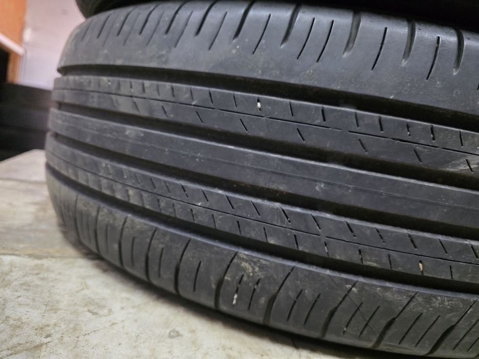 2бр Летни гуми 225 60 18 - Dunlop