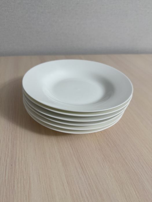 Продаю тарелки кружки дешево срочно