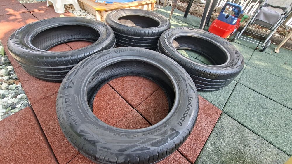 Комплект гуми Continental EcoContact 6 215/55 R17