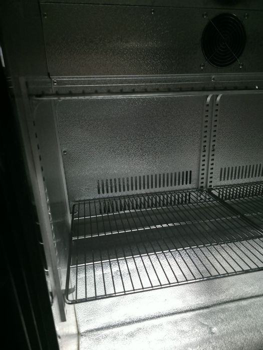 Vând frigider profesional METRO Professional GBC3102 – 198 L