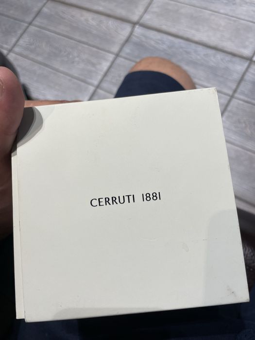 Продаю часы оригинальные тяжелые, надежные