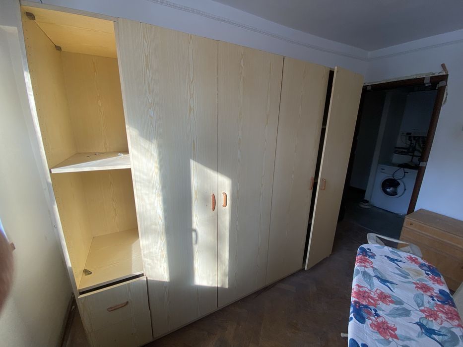 Mobila dormitor dulap, oglinda, noptiere