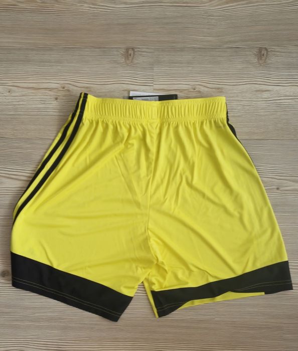 Pantaloni scurți Adidas M